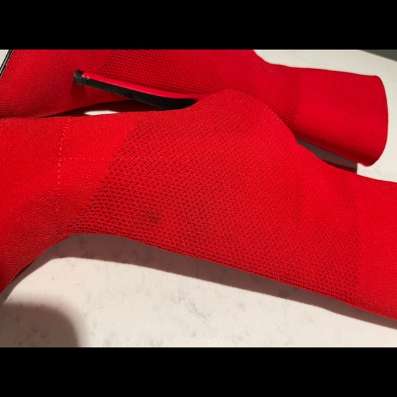 Red booties - Picture 2 of 2